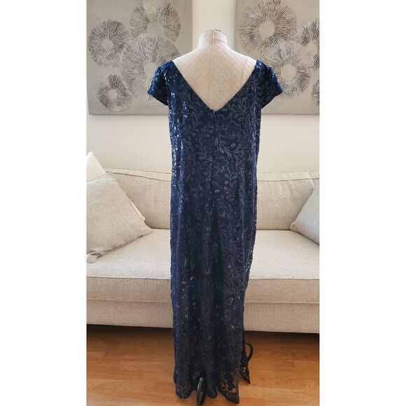 Brianna Lace Column Sequined Gown - Picture 6 of 13